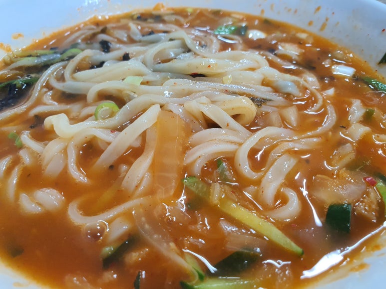 밀사랑칼국수 이미지