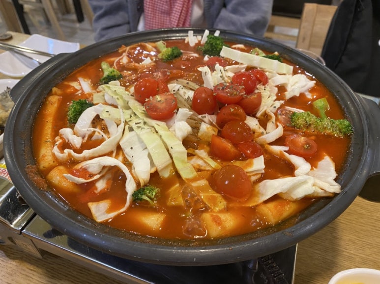 칭구떡볶이 이미지
