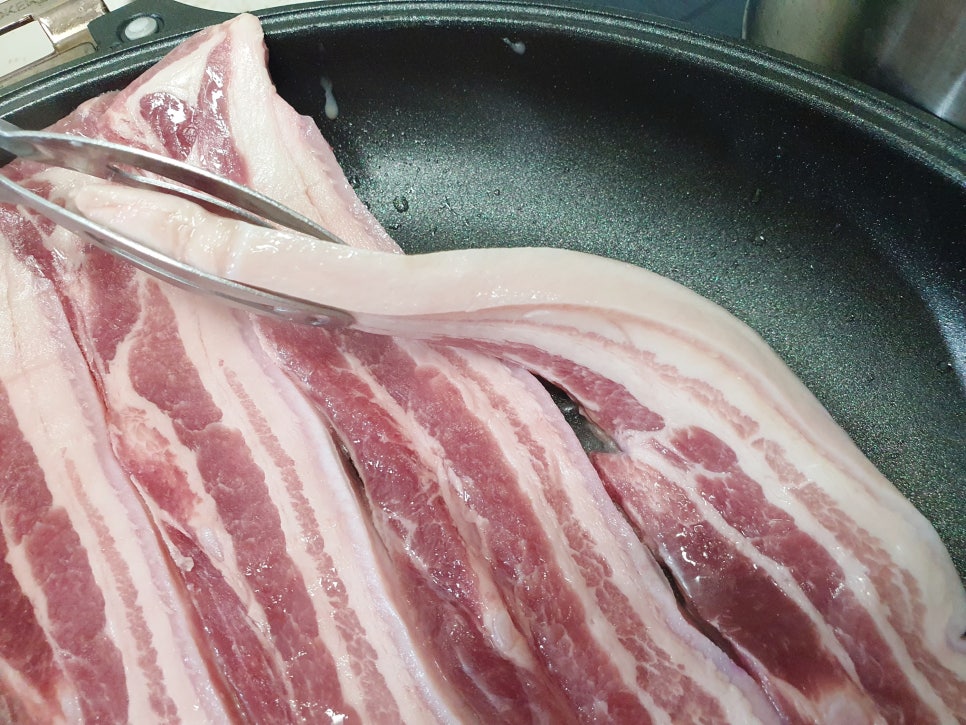 우람한삼겹살 이미지