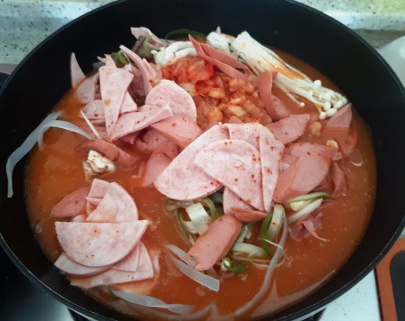 땅스부대찌게 이미지