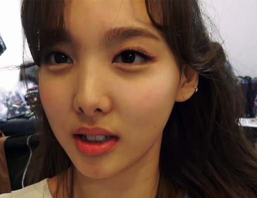 심쿵피어싱 이미지