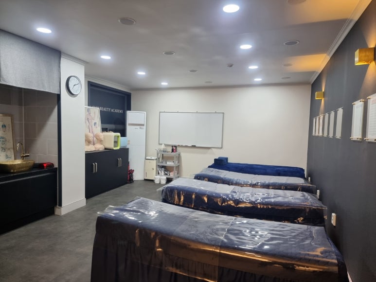 에스끌리에뷰티아카데미학원 이미지