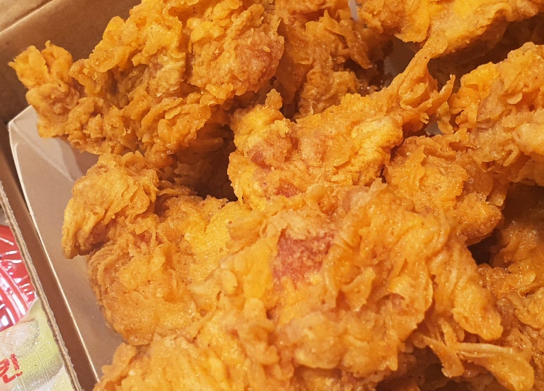 자연담은 치킨 이미지