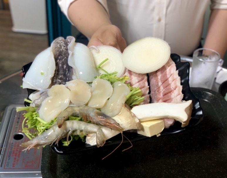 이신돈해물삼합 이미지