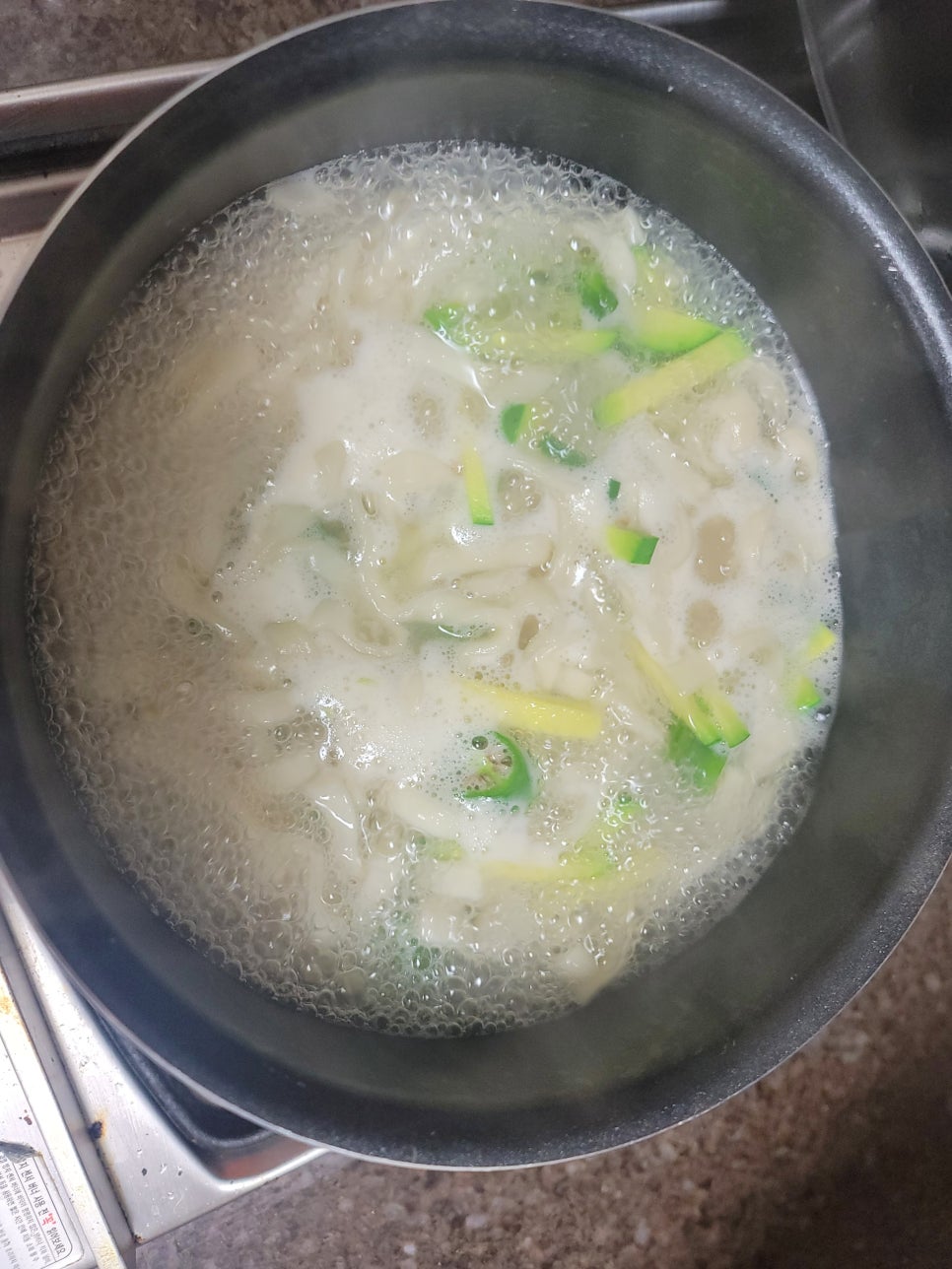 엄마손칼국수 이미지