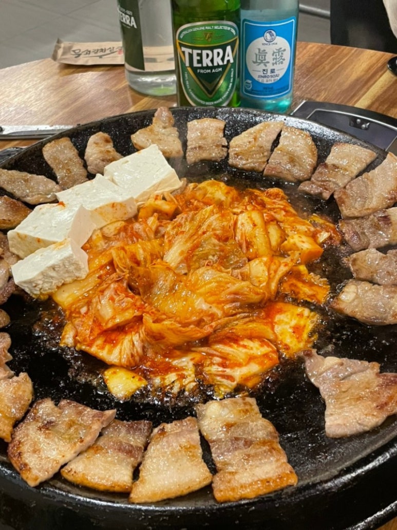 무쇠김치삼겹 이미지