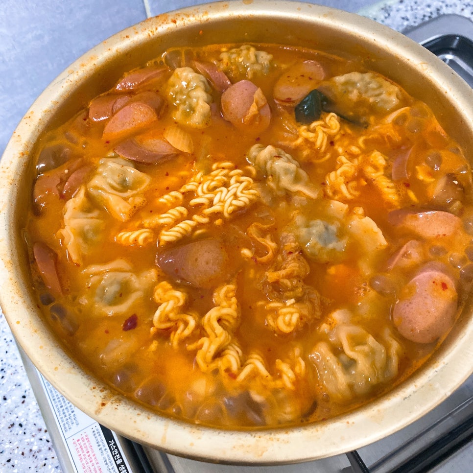 롱쓰부대찌개 이미지