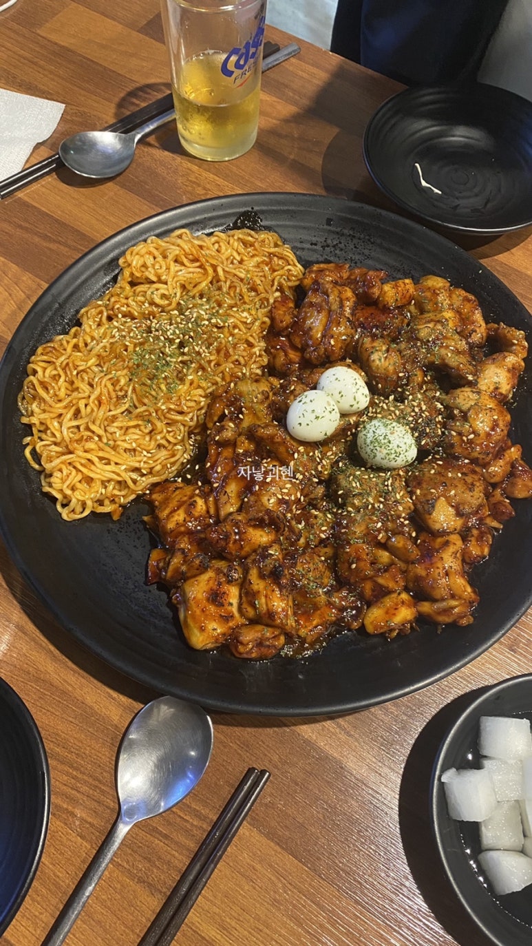 꼬꼬아찌숯불치킨서사라점 이미지