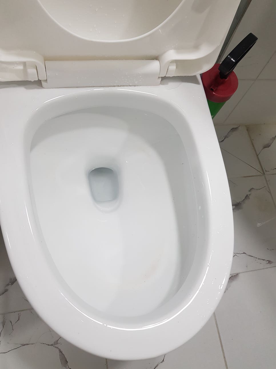 변기막힘 이미지