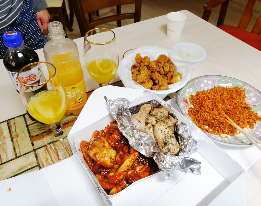 꼬꼬아찌숯불치킨평거점 이미지