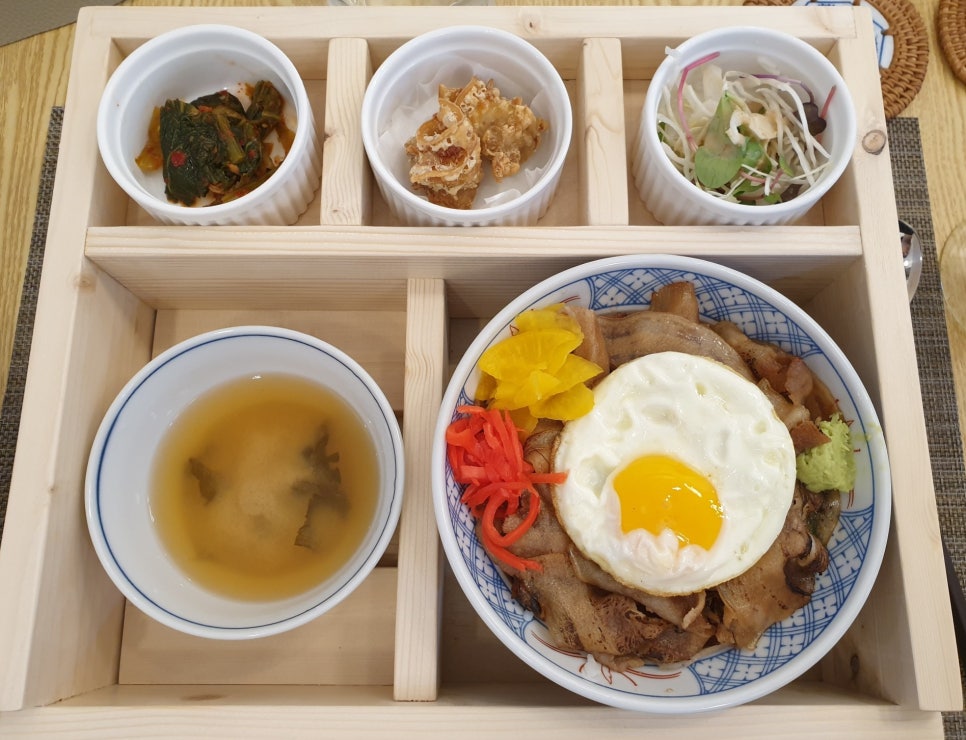 시시한덮밥 이미지