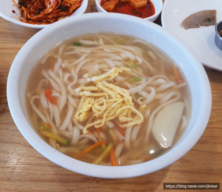 바른손칼국수 이미지