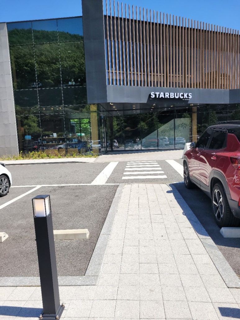 스타벅스용인김량장DT점 이미지