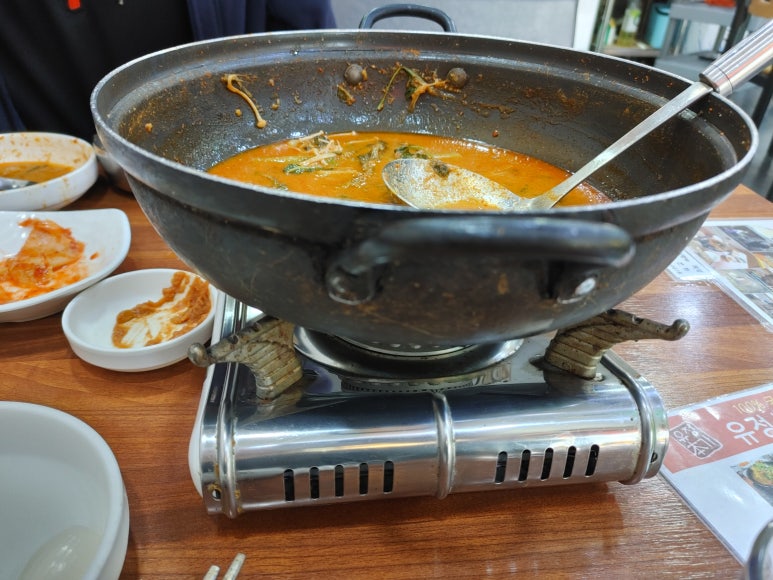 뼈다구해장국감자탕 이미지