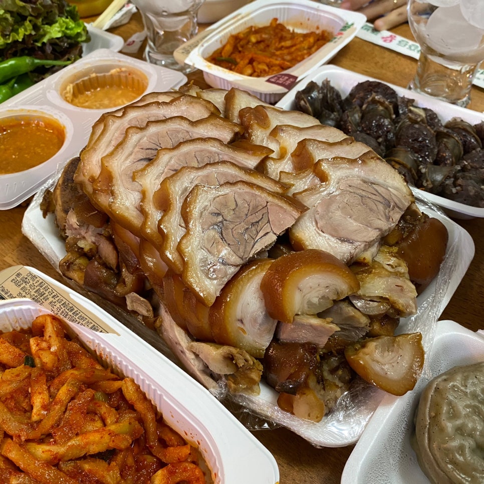 장충동왕족발여주점 이미지