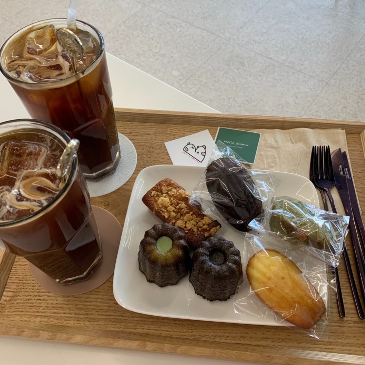 헬로우커피 이미지