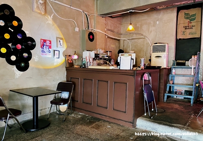 83커피바 이미지