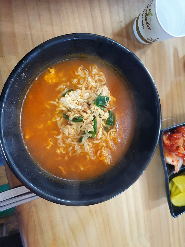 비비꼬마김밥 이미지