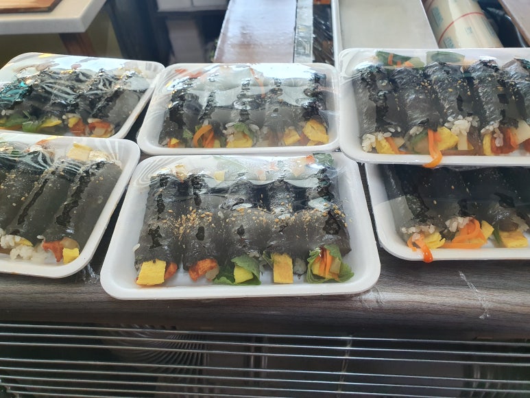 비비꼬마김밥 이미지