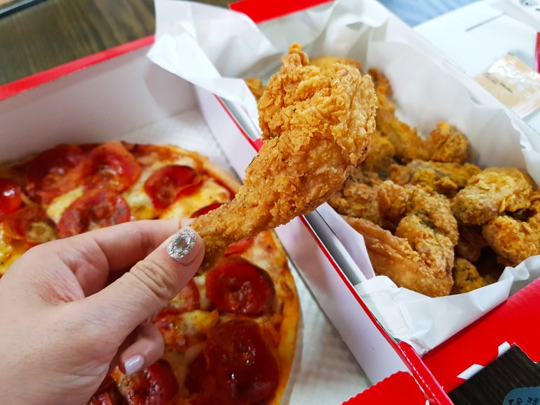 치킨과바람피자 이미지