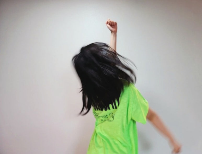 예쁨;입다 이미지