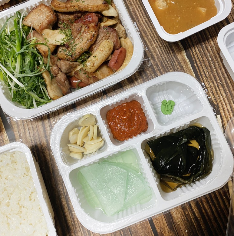 배달삼겹돼지되지 이미지