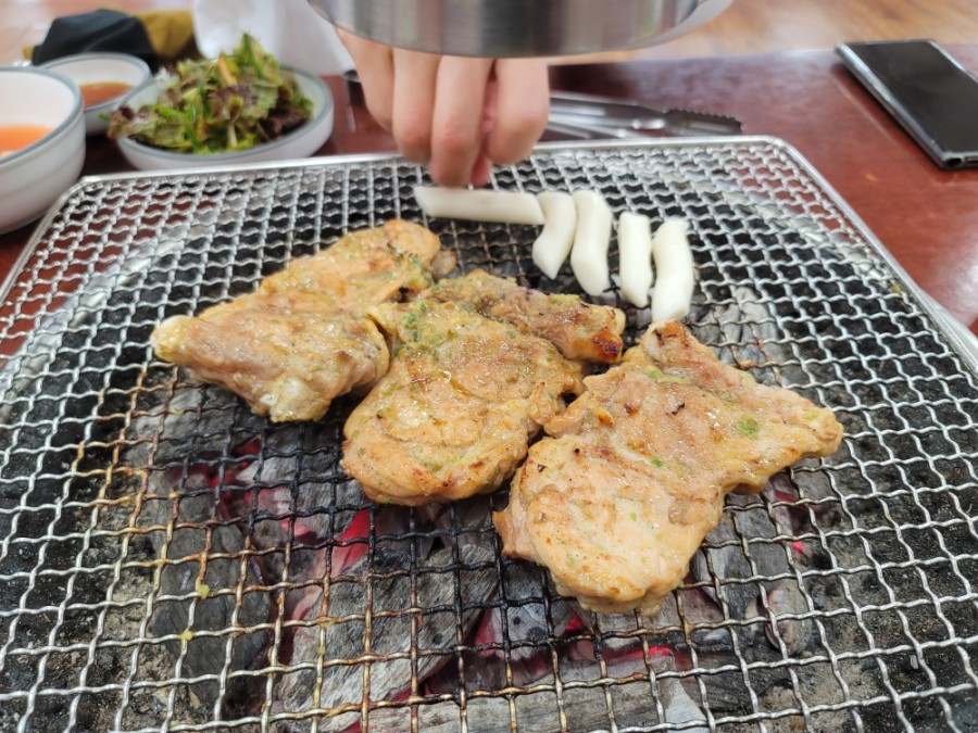 상호네숯불닭갈비돼지갈비 이미지