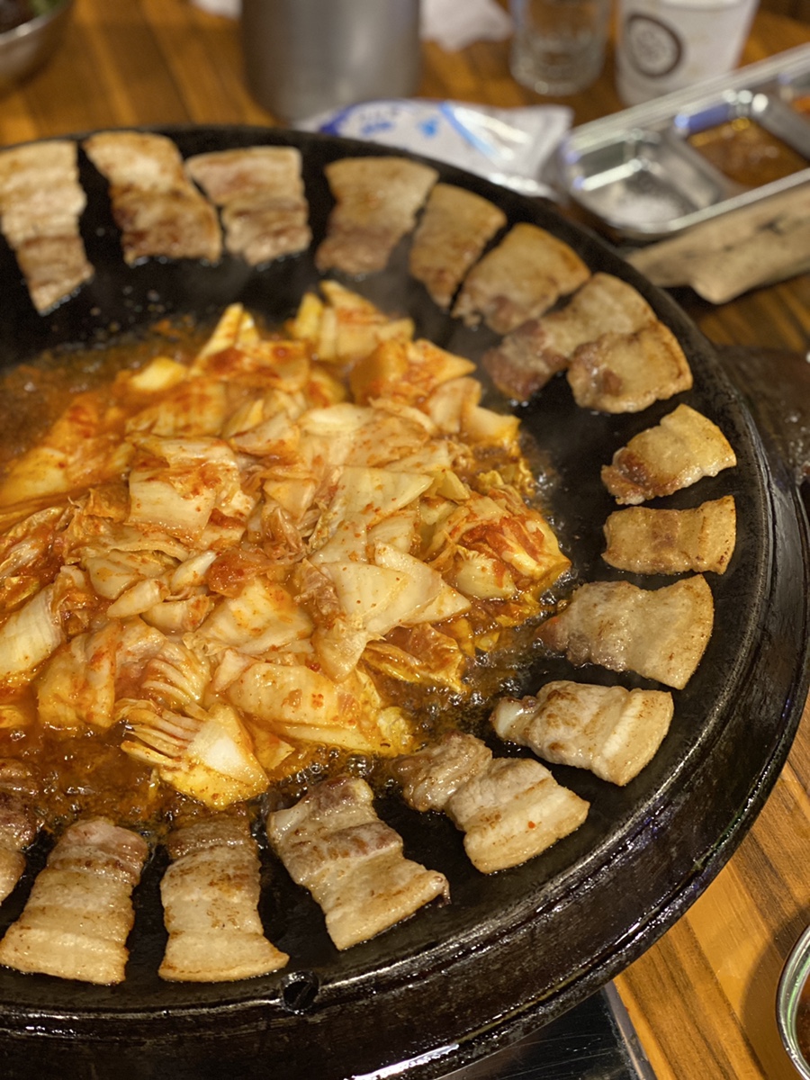 무쇠김치삼겹 이미지