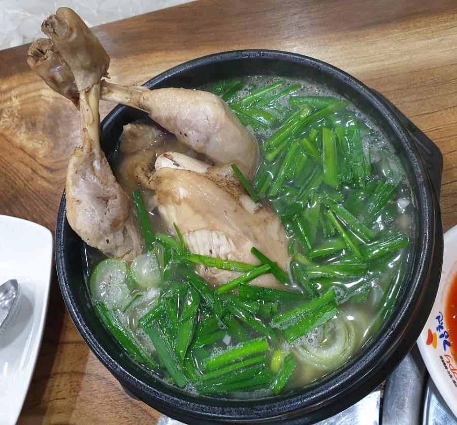 토담능이백숙 이미지