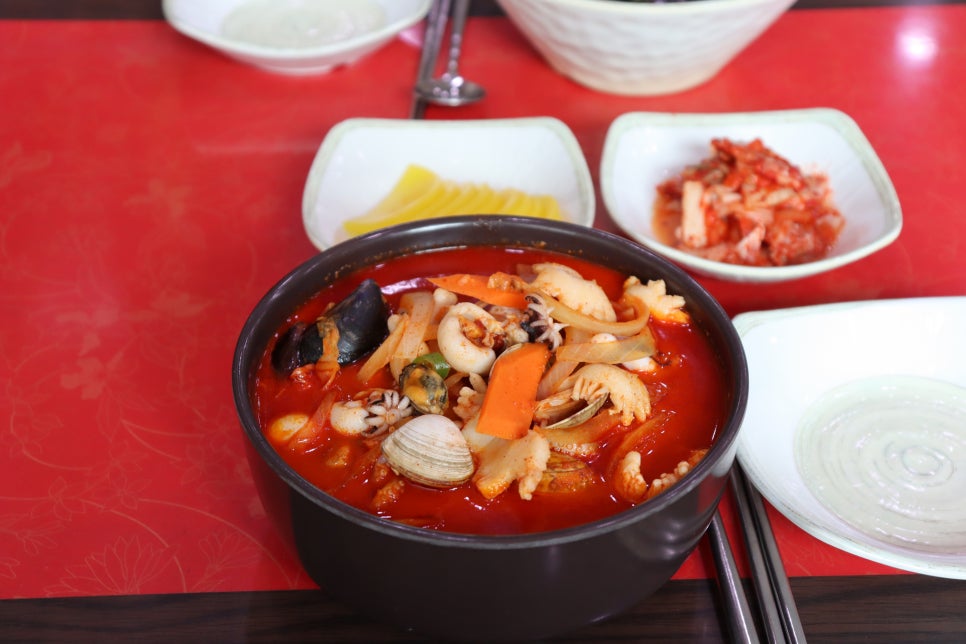 황제쟁반짜장 이미지