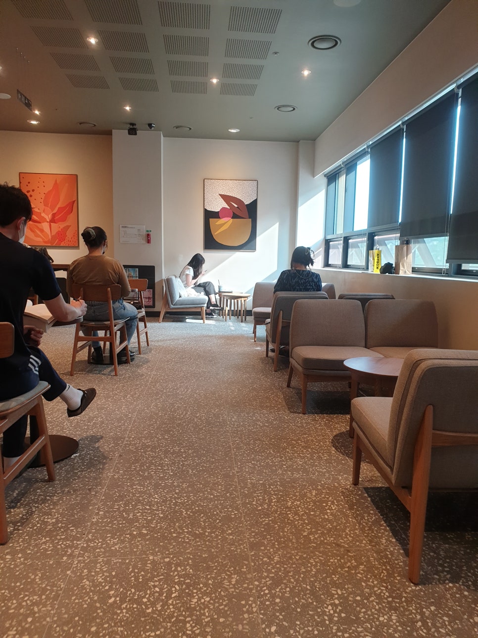스타벅스 파주산내점 이미지