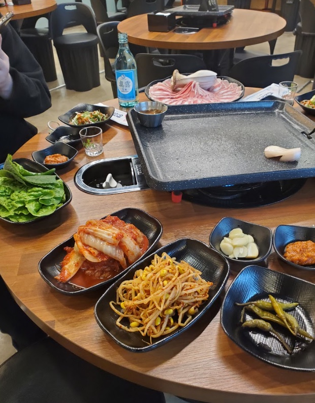 윤가네흑돼지대패삼겹살제주함덕흑돼지 이미지