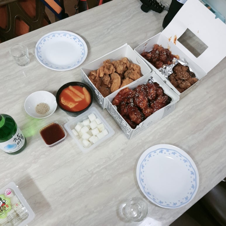 명랑아저씨치킨 이미지