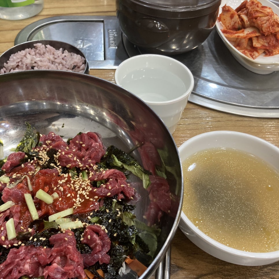곱빼기육회 이미지