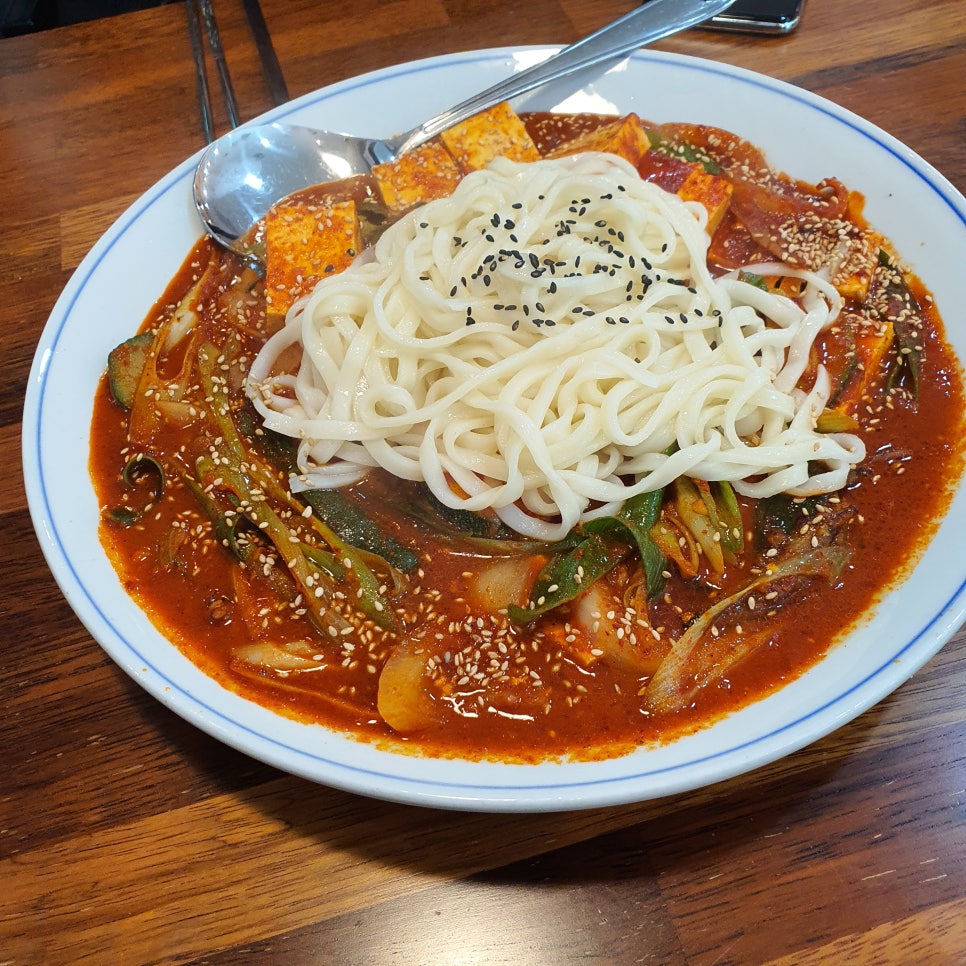 후루룩손칼국수 이미지