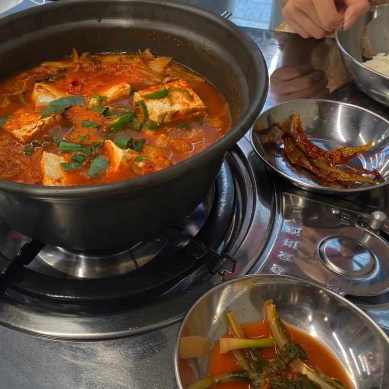 돈돼지유 생삼겹살 이미지