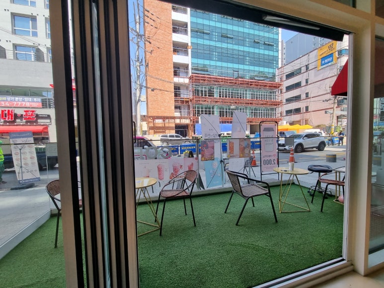 홀덤피자치킨 이미지