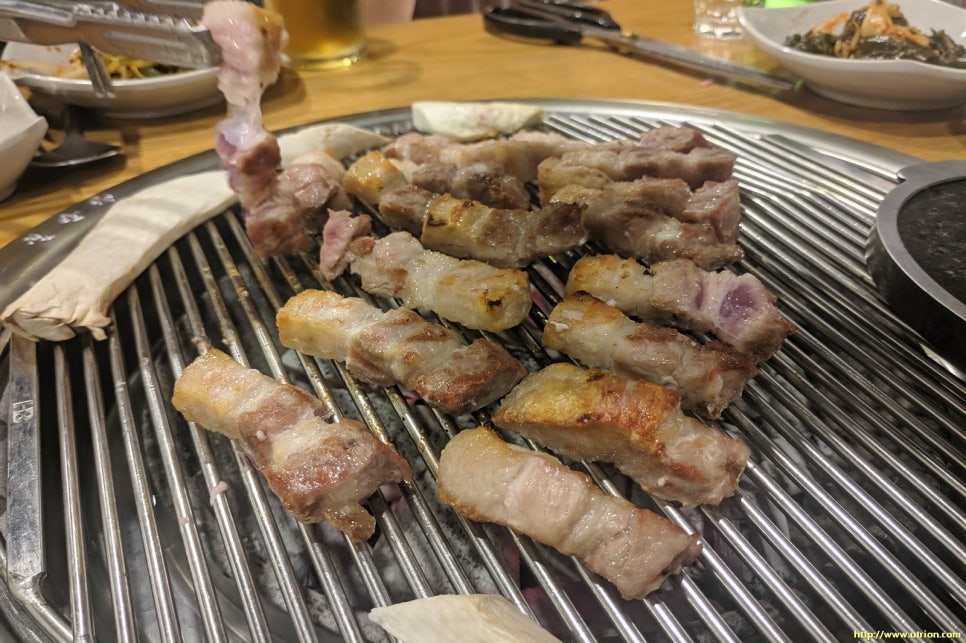 흑토리숯불구이 이미지