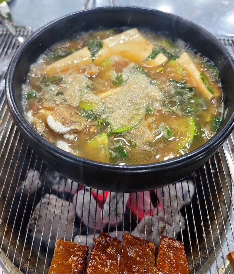 꿀먹은돼지 이미지