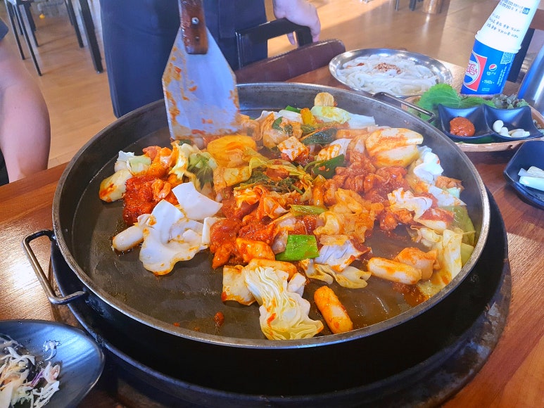볶끼요춘천닭갈비 이미지