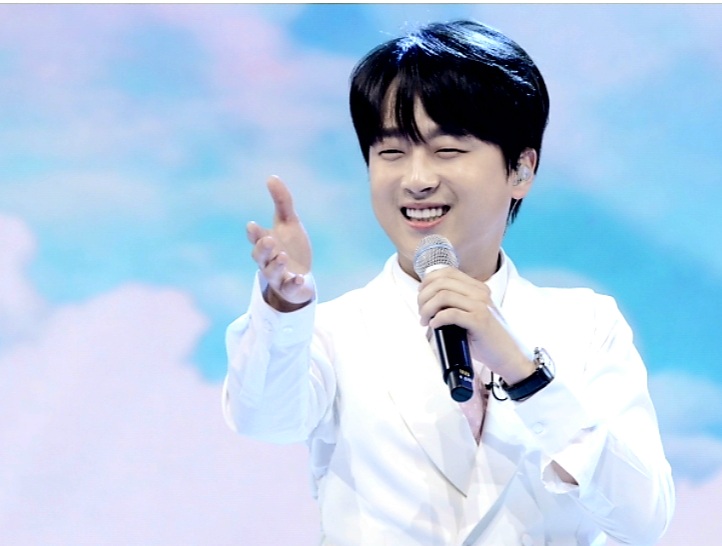골드타이 이미지