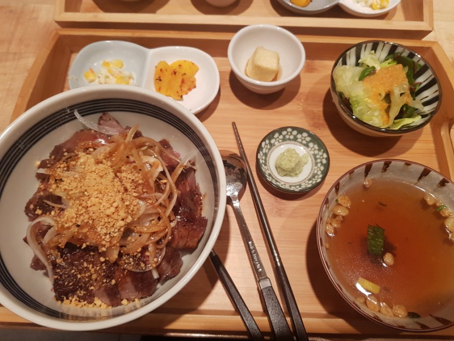 우츠와 이미지
