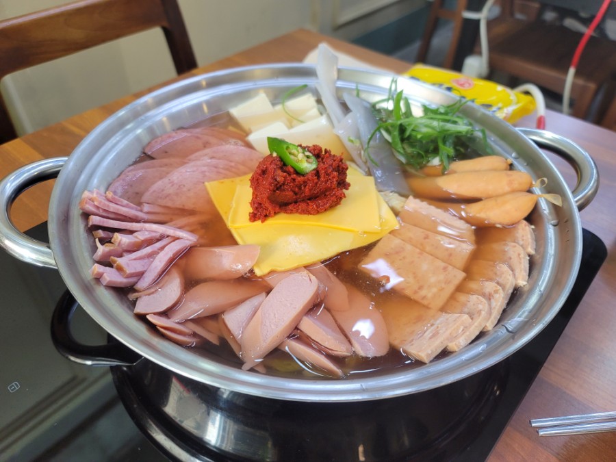 부대끼니 이미지