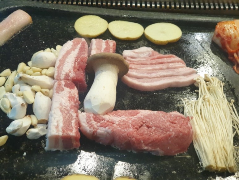 석꾼 이미지