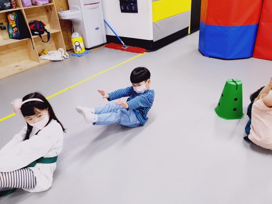 아크로바틱교실 이미지
