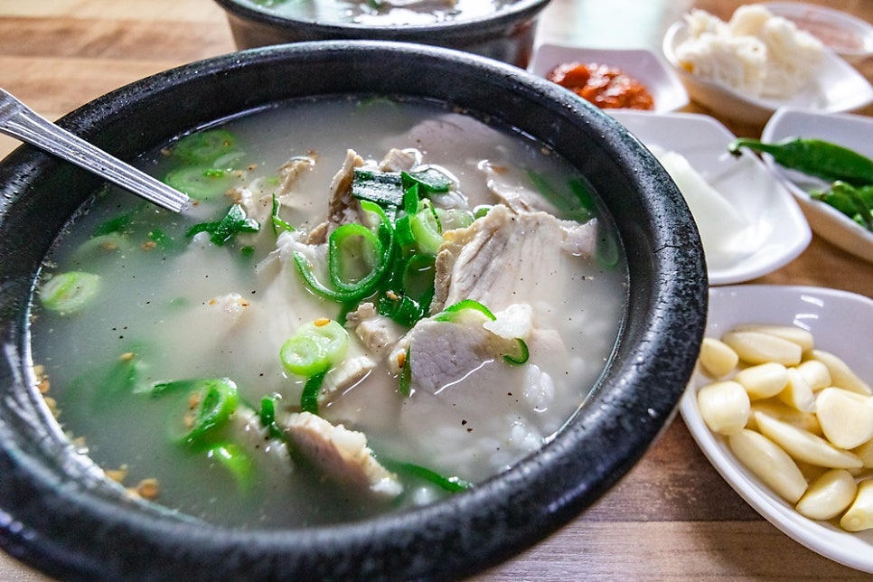 푸짐한돼지국밥식육식당 이미지