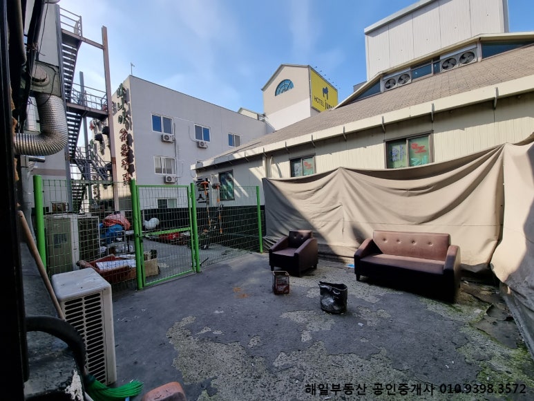 홀덤피자치킨 이미지