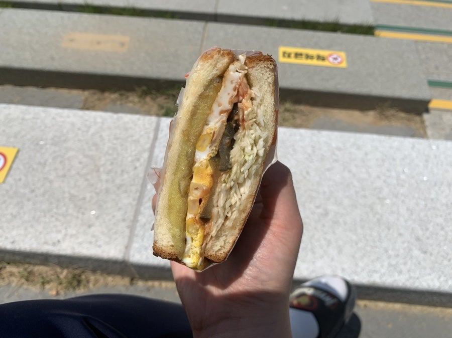 토스트앤커피중앙 이미지