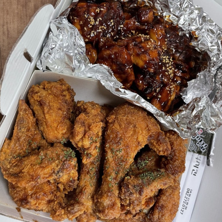 꾸브라꼬숯불두마리치킨 이미지