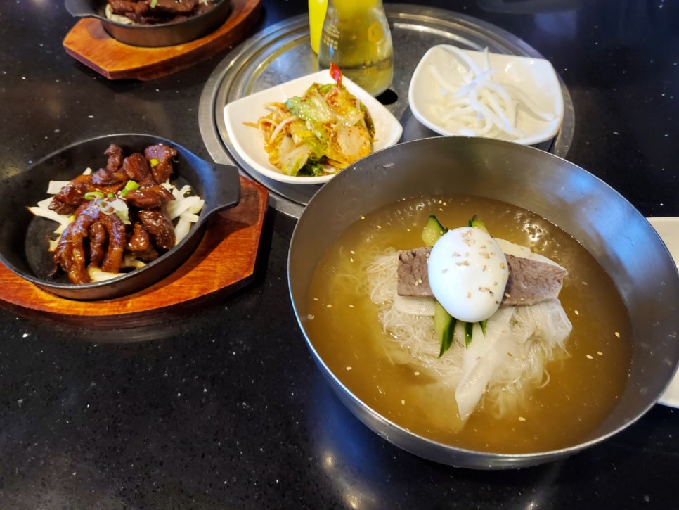 육쌈냉면 이미지